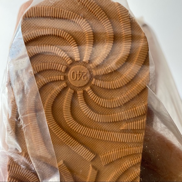 Boots for winter - Picture 5 of 6